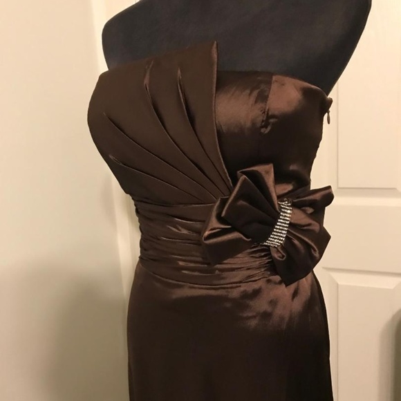 Long formal dress - Picture 3 of 4